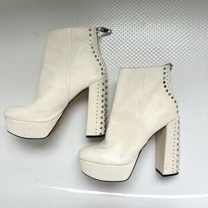Dolce Vita Boot 9  Liv Off White Leather Studded Ankle Platform Modern Disco